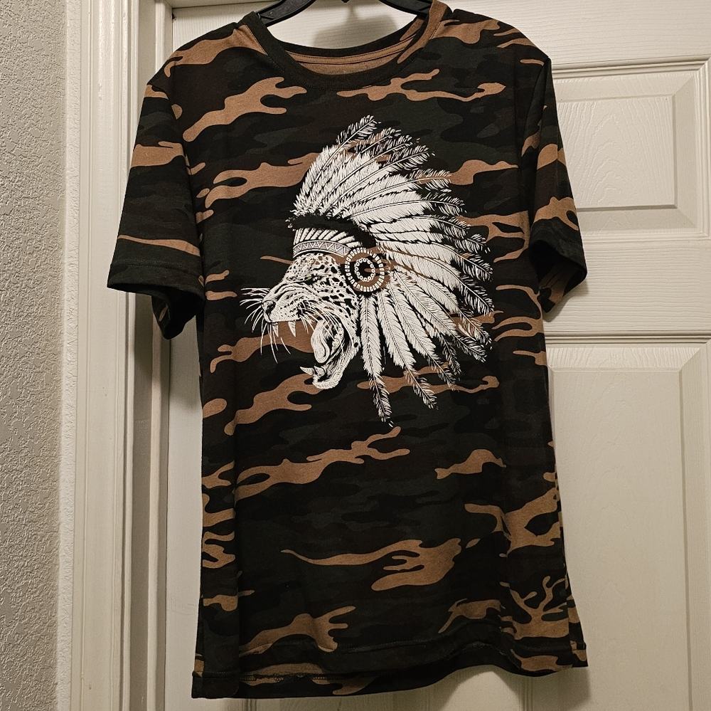 ❣️SALE❣️ JEM Collective Green Camo T-shirt Medium
